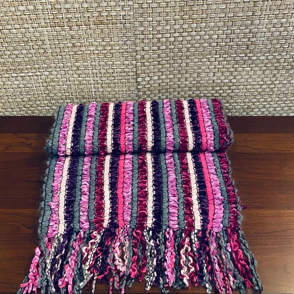 NWOT Long Pink and Purple Acrylic Velour Ribbon Scarf - Picture 5 of 11